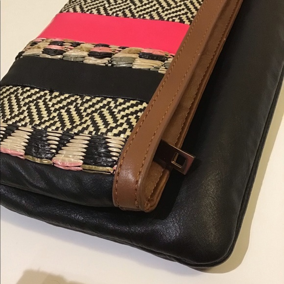 Aldo brown black hot pink textured folding clutch with removable heavy chain - Picture 13 of 14